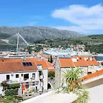Mira Apartman *