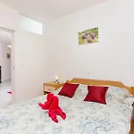 Apartman Mira