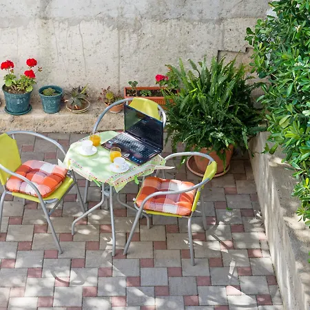 아파트먼트 미라 아파트 *