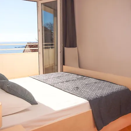 아파트먼트 미라 * 챠브타트