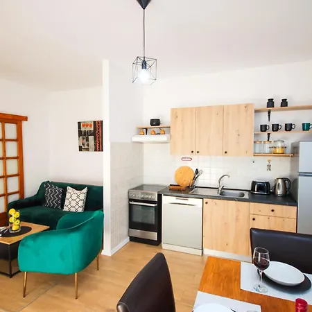 Mira Apartment *