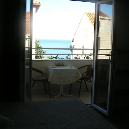 Apartment Mira