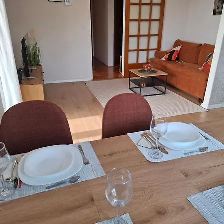 Mira Apartman *
