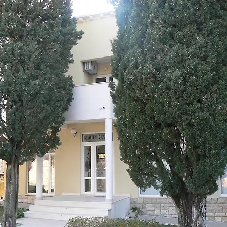 아파트 아파트먼트 미라 챠브타트