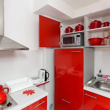 Mira Apartment *