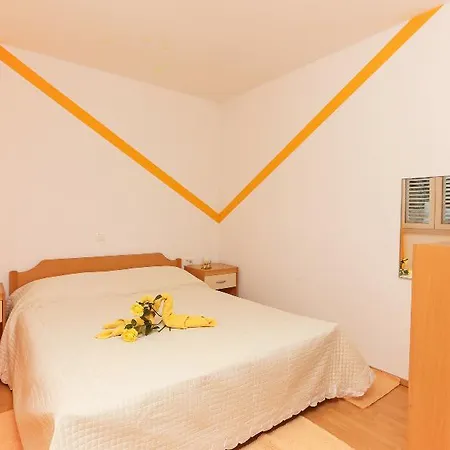 Apartment Mira
